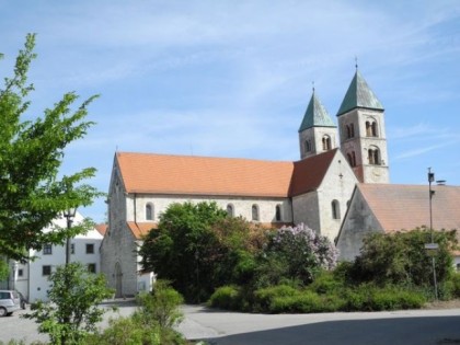 照片: Biburg